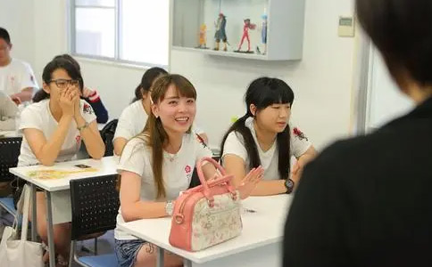 杭州樱花国际日语学校价格是多少？